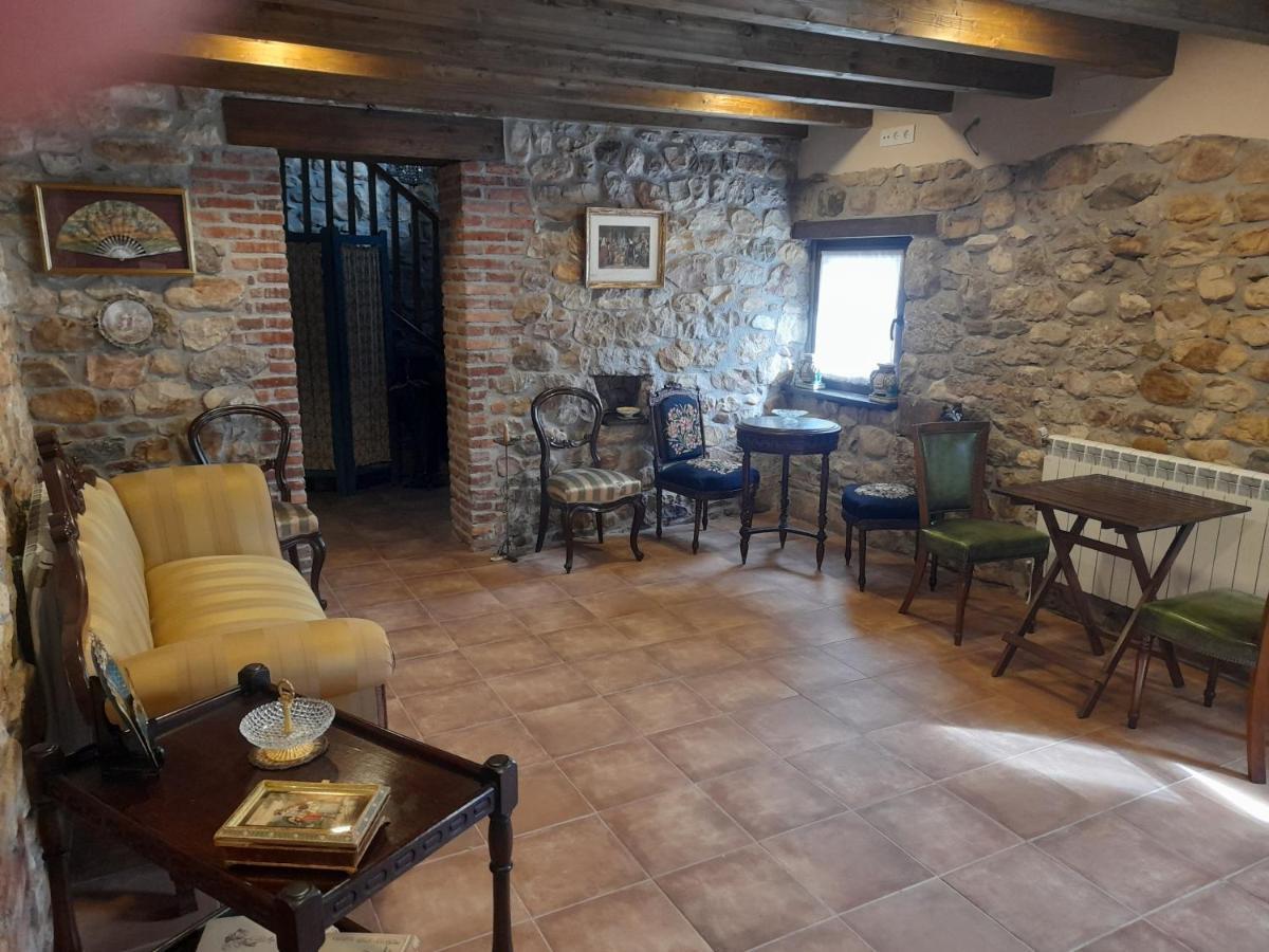 Onís La Posada Del Canario מראה חיצוני תמונה